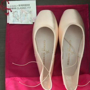 GAYNOR MINDEN Pointe Shoes - Size 8.5